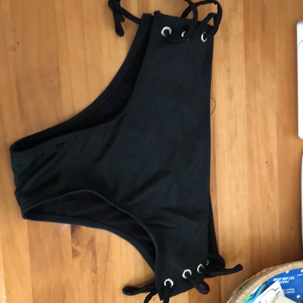 Bikini set - Picture 4 of 5